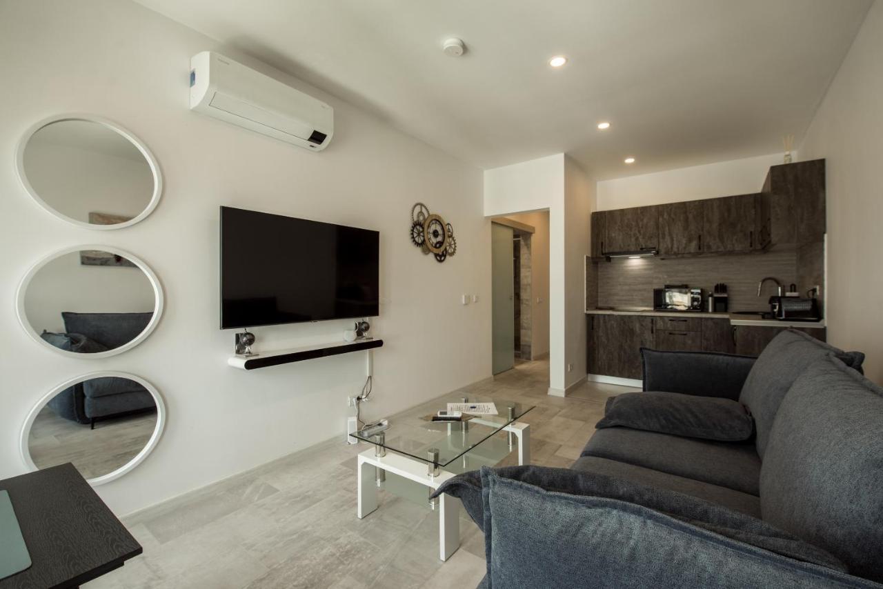 Fancy Penthouse Studio With Lakeview W10 ブカレスト エクステリア 写真